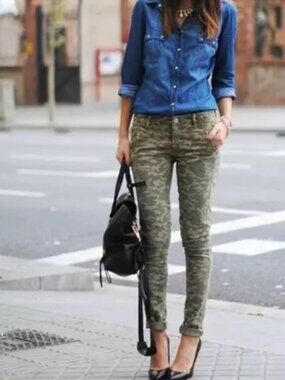 R13 Camouflage Print Cropped Skinny Moto Jeans Camouflage Size 25